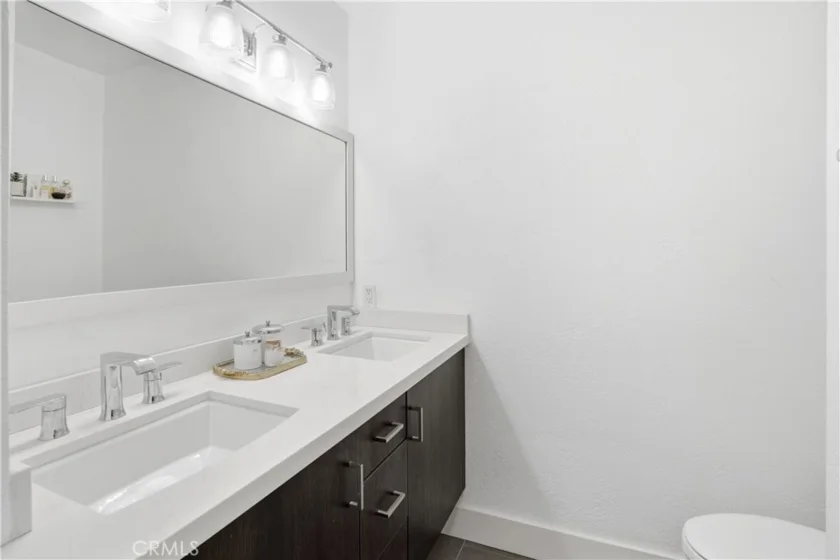 1228 Rutland #6 photo 13