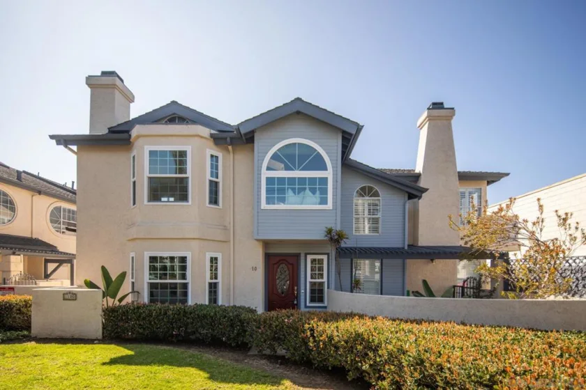 1100 Adella Avenue #10 photo 1
