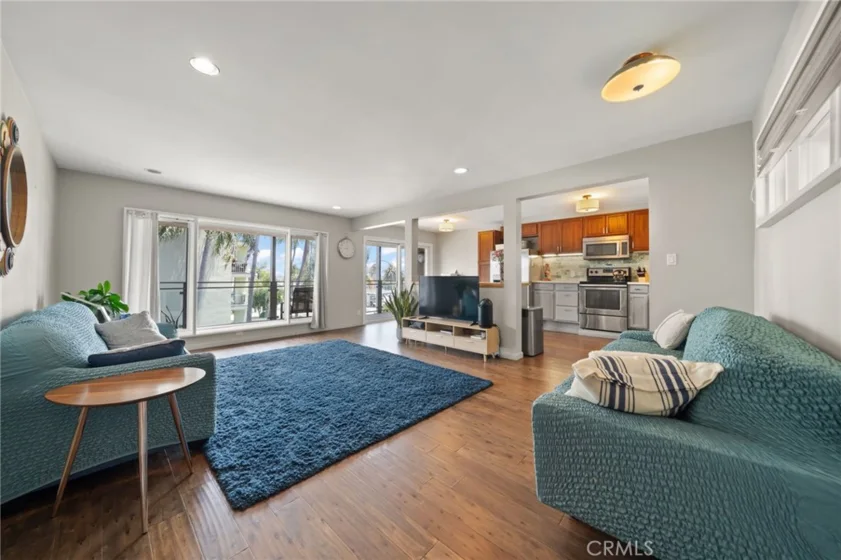 3819 East Livingston Drive #9 photo 1