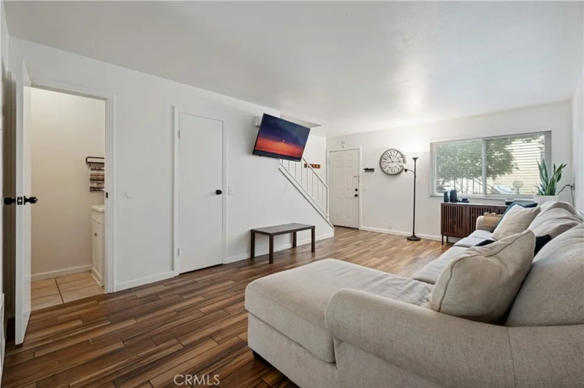 1373 Wheaton Way photo 7