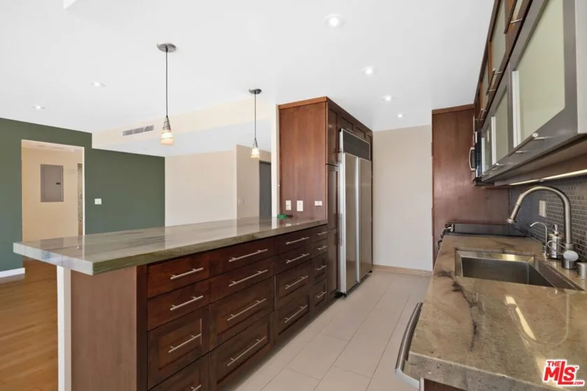 2220 Avenue Of The Stars #2203 photo 18