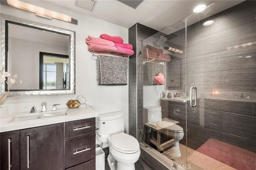 850 Beech #1205 photo 57