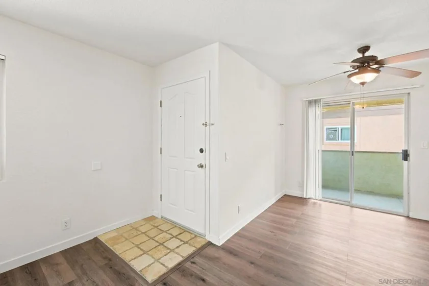 521 Calle Montecito #110 photo 8