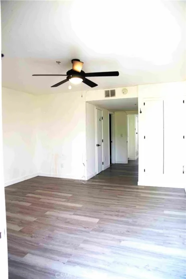 1021 W Bishop #212/I photo 15