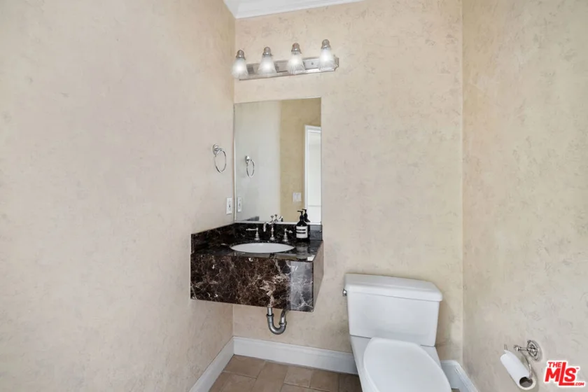 1830 Pelham Avenue #204 photo 5