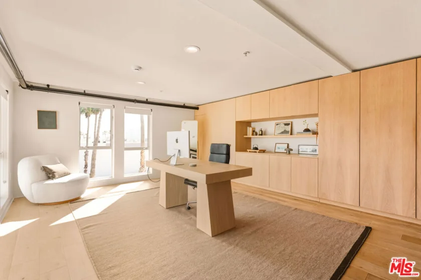 4215 Glencoe Avenue #405 photo 25