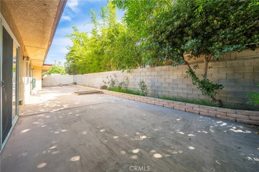 8120 Canby Ave #6 photo 4