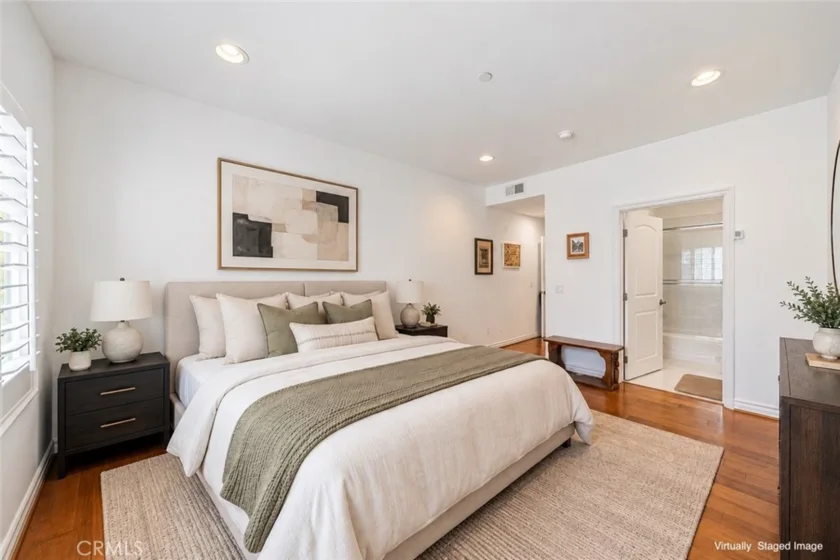 1410 N Curson Avenue #202 photo 23