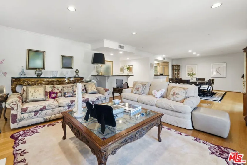 277 S Spalding Drive #203 photo 7