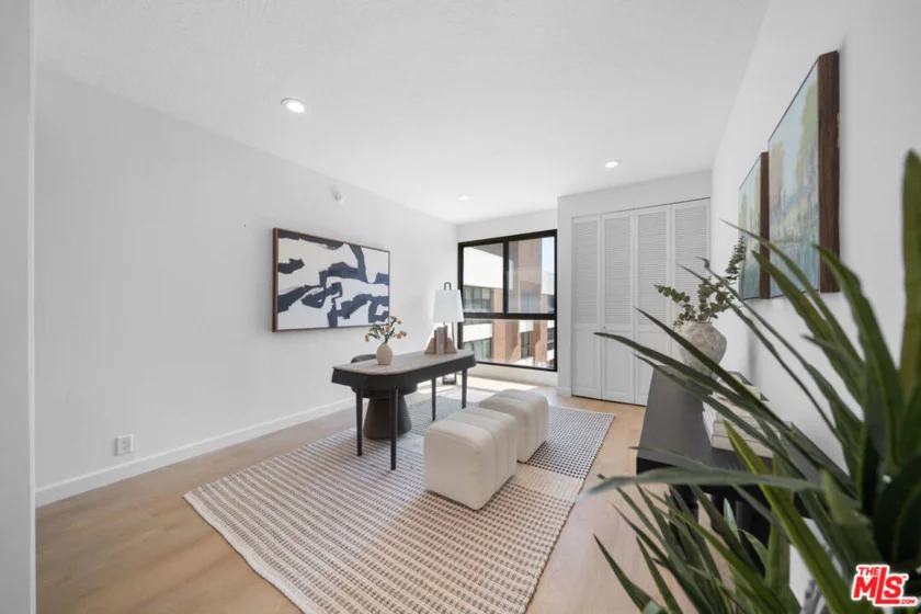 4477 Wilshire Boulevard #308 photo 21