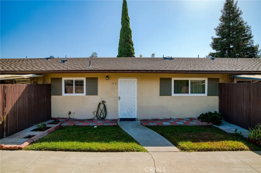 134 S Magnolia #19B photo 1