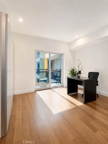 2939 Leeward Avenue #420 photo 8