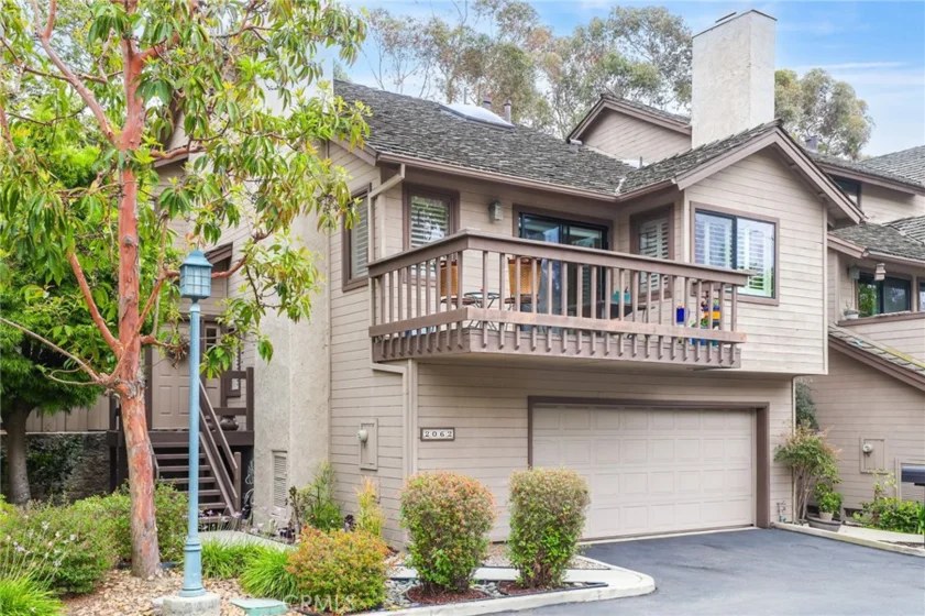 2062 Meadow View Lane photo 1