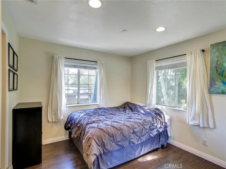 379 N Mentor Avenue #1 photo 10