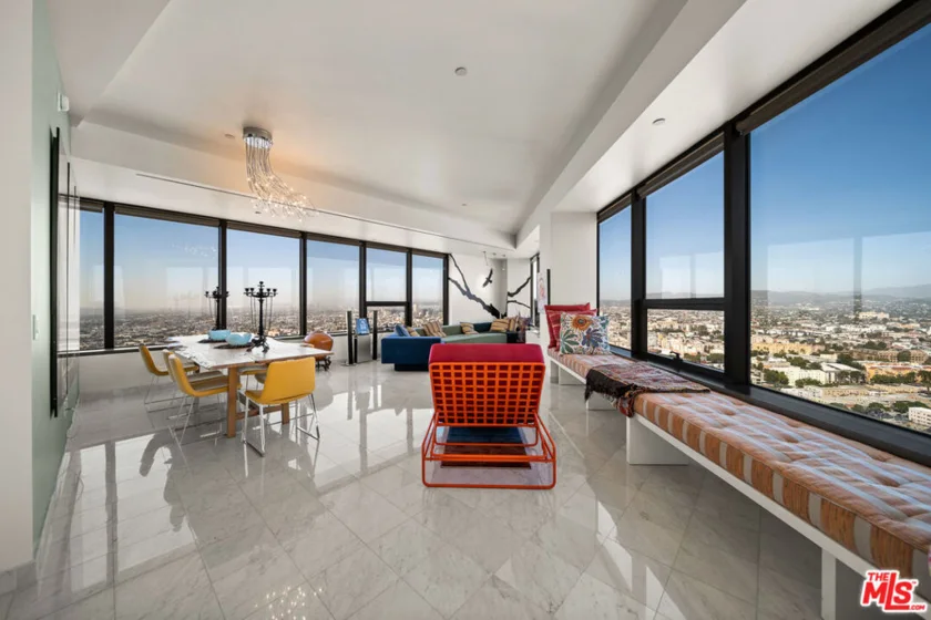 1100 Wilshire Boulevard #2902 photo 1
