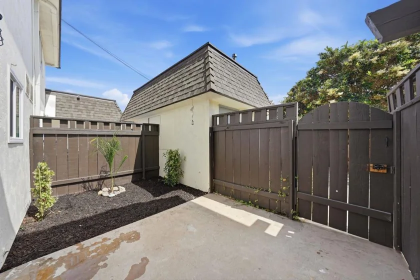 105 Calla Avenue photo 28