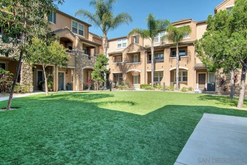 1800 Clare Lane photo 29