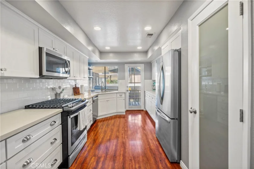 8520 Lake Knoll Avenue #B photo 30