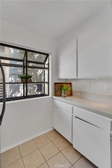 247 Pineview photo 9