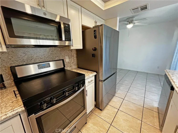 24109 Fir photo 21