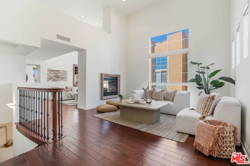5831 Seawalk Drive #215 photo 1