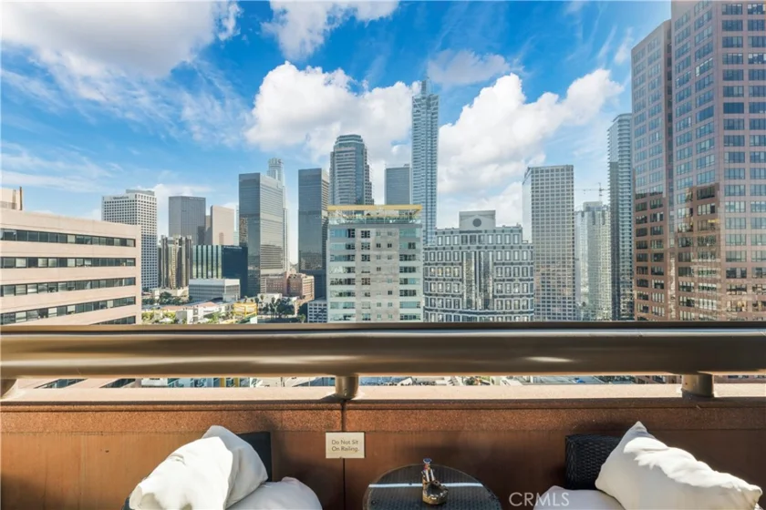 1100 Wilshire Boulevard #1707 photo 38