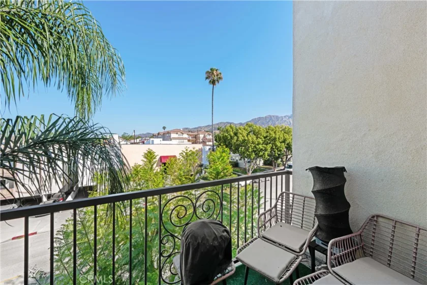 626 E Orange Grove Avenue #301 photo 19