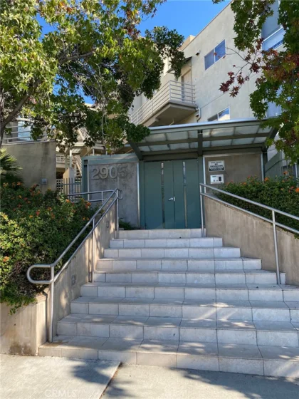 2905 Montrose #616 photo 1