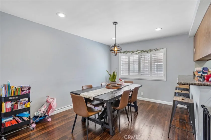 1599 W Jefferson Boulevard photo 26