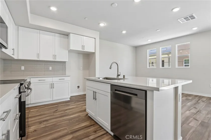 9187 Waverly Lane photo 4