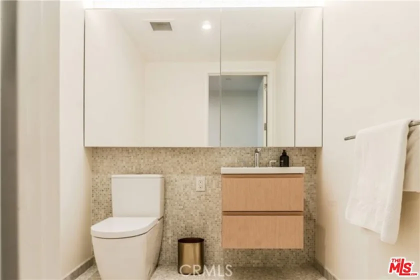 877 Francisco Street #1516 photo 19