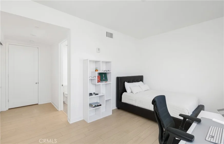 3700 Rivington photo 21