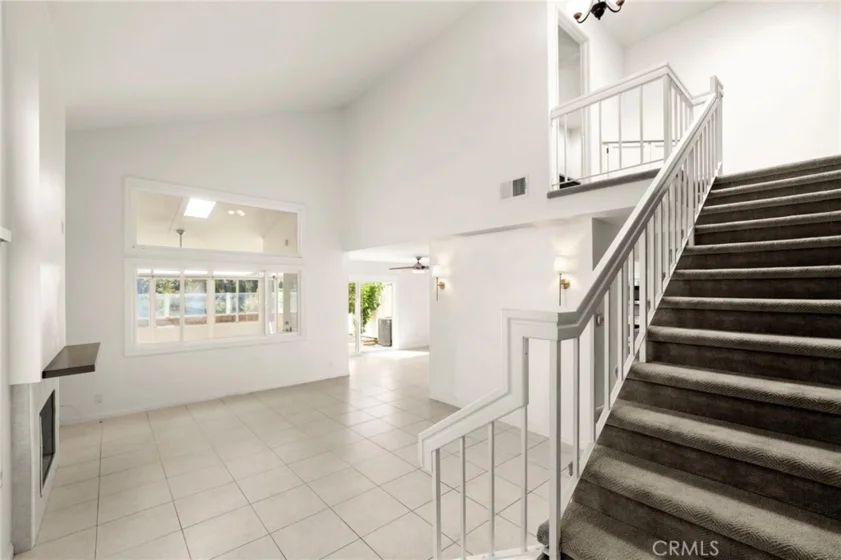22262 Summit Hill photo 8