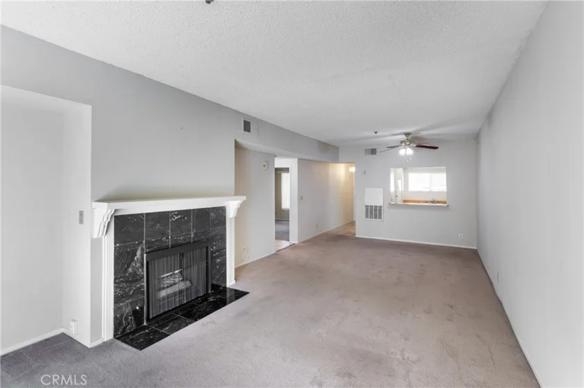 2915 Montrose Avenue #430 photo 11