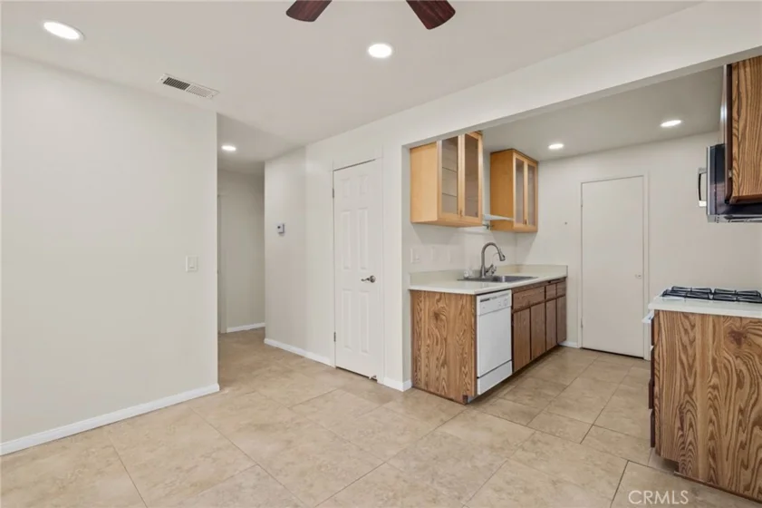 1305 Brentwood Circle #D photo 12