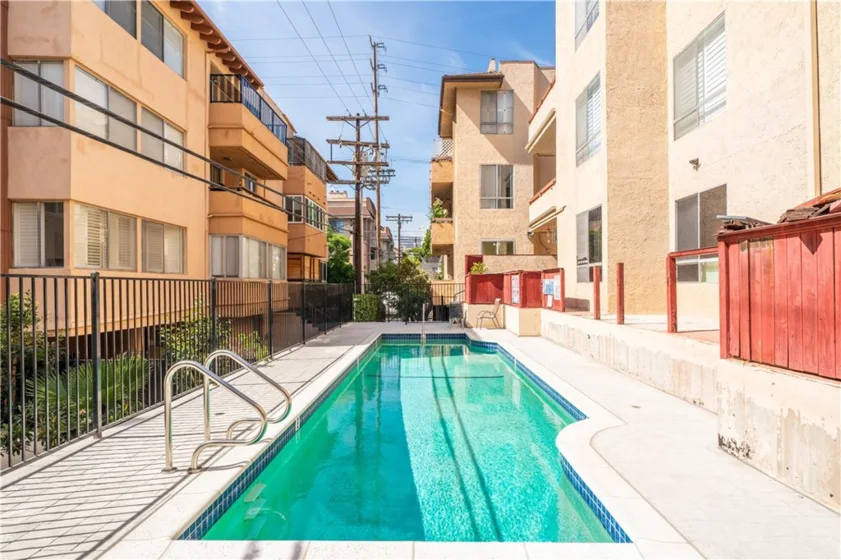 1509 Greenfield Avenue #106 photo 35