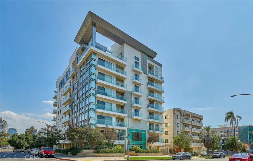 702 S Serrano Avenue #405 photo 1