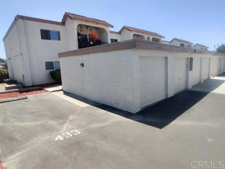 125 Candice Place photo 62