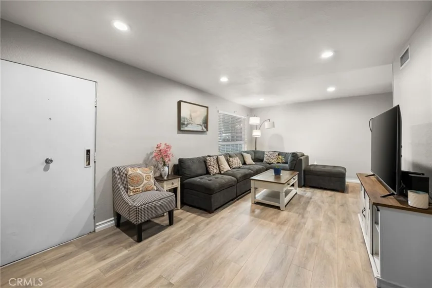 1800 W Gramercy #14 photo 4
