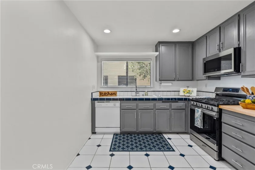 6121 Shoup Ave #35 photo 15