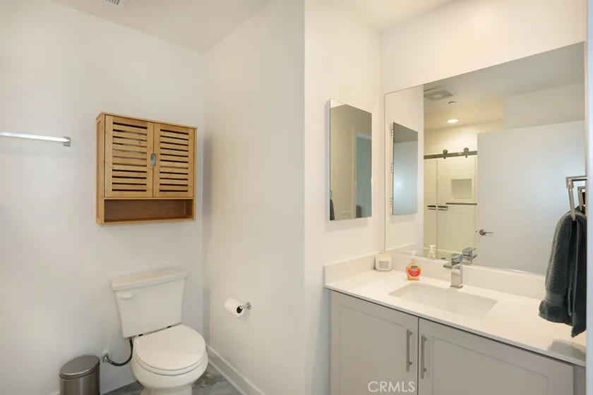 854 S Harbor Boulevard photo 29