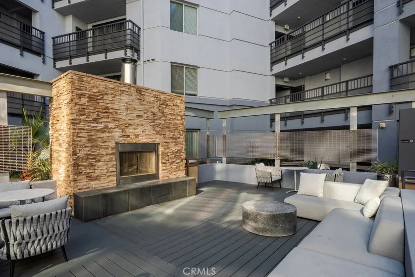 629 Traction Avenue #312 photo 22