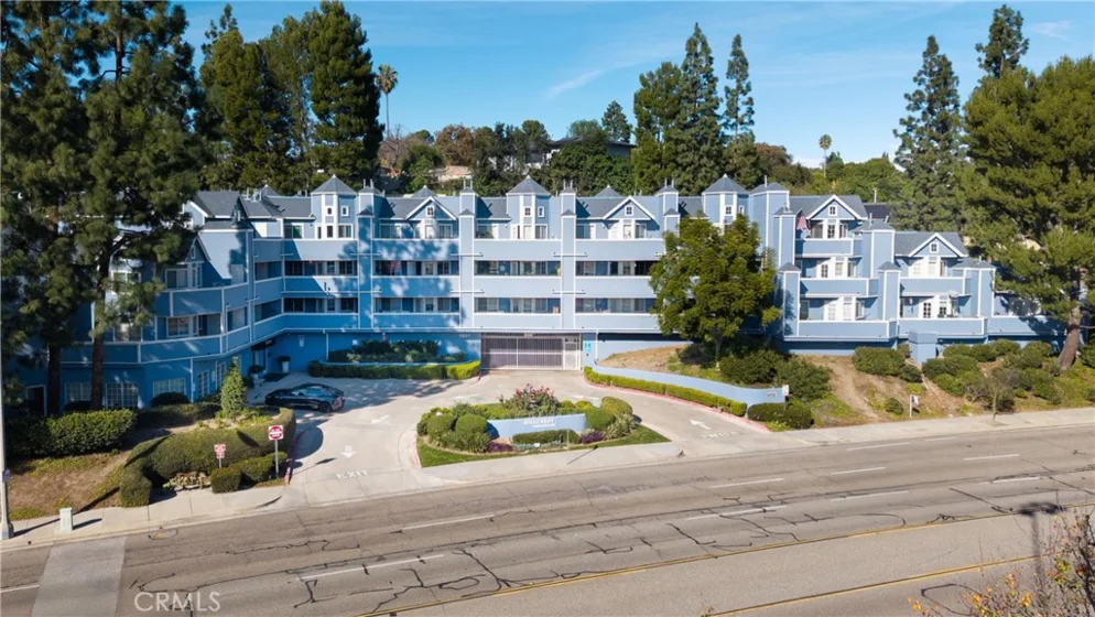 1501 N Brea Boulevard #212 photo 3