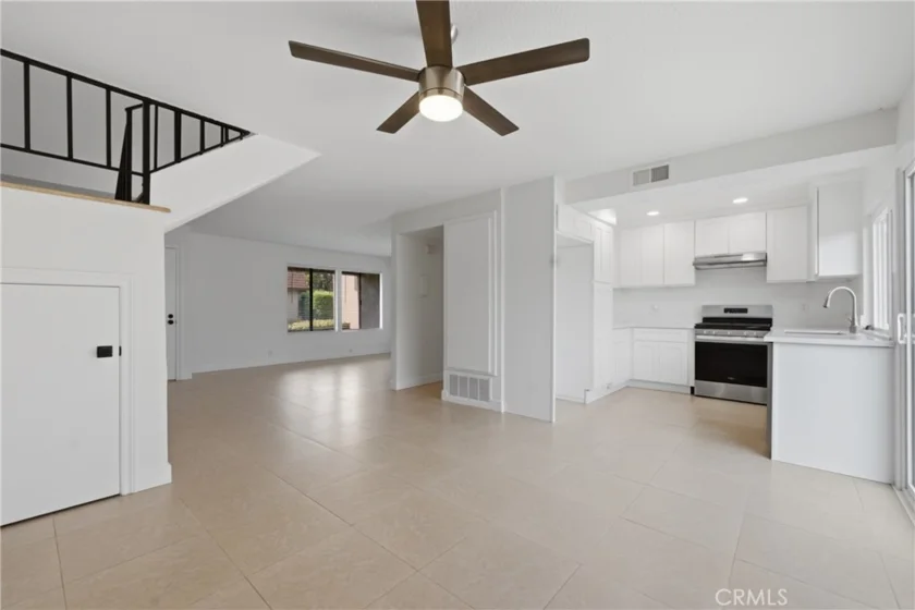 8164 Laguna Court photo 11
