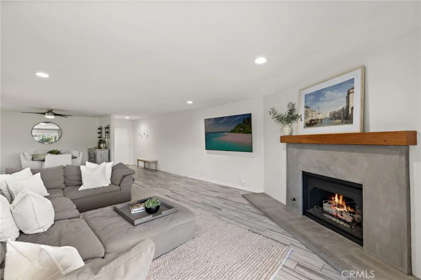 2501 S El Camino Real #309 photo 13