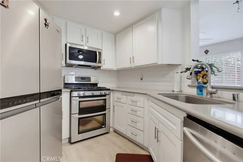 628 Daisy Avenue #222 photo 12