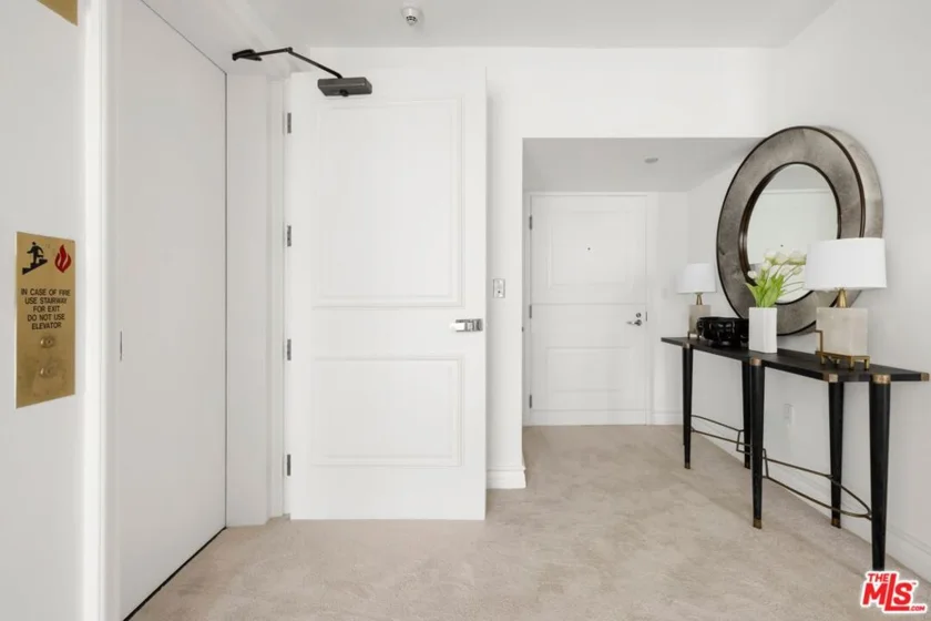 10727 Wilshire Boulevard #1001 photo 21