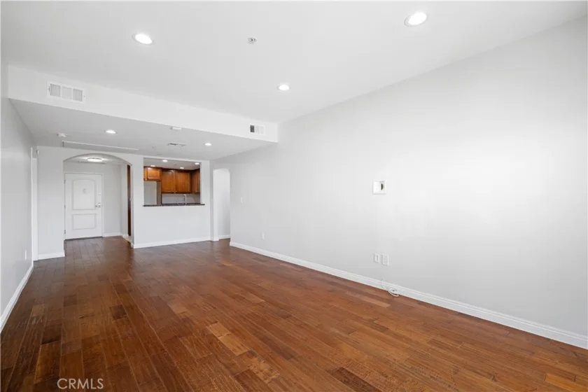 6800 Corbin Avenue #106 photo 14