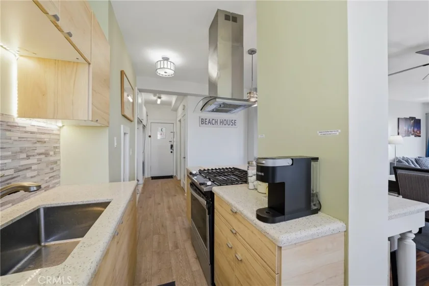 360 W Ocean Boulevard #607 photo 3