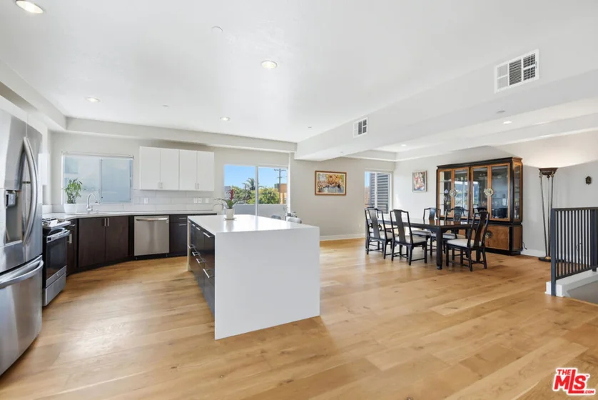 13337 Beach Avenue #403 photo 24
